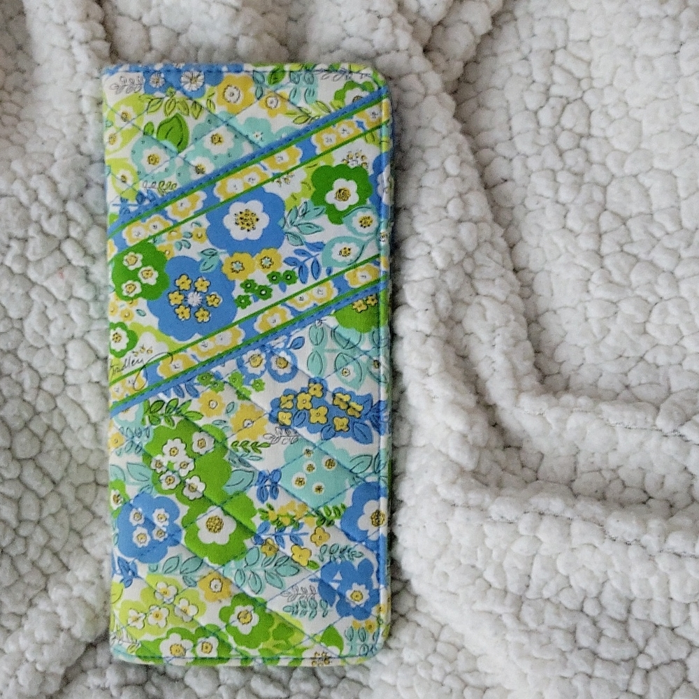 Vera Bradley "English Meadow" travel passport wallet